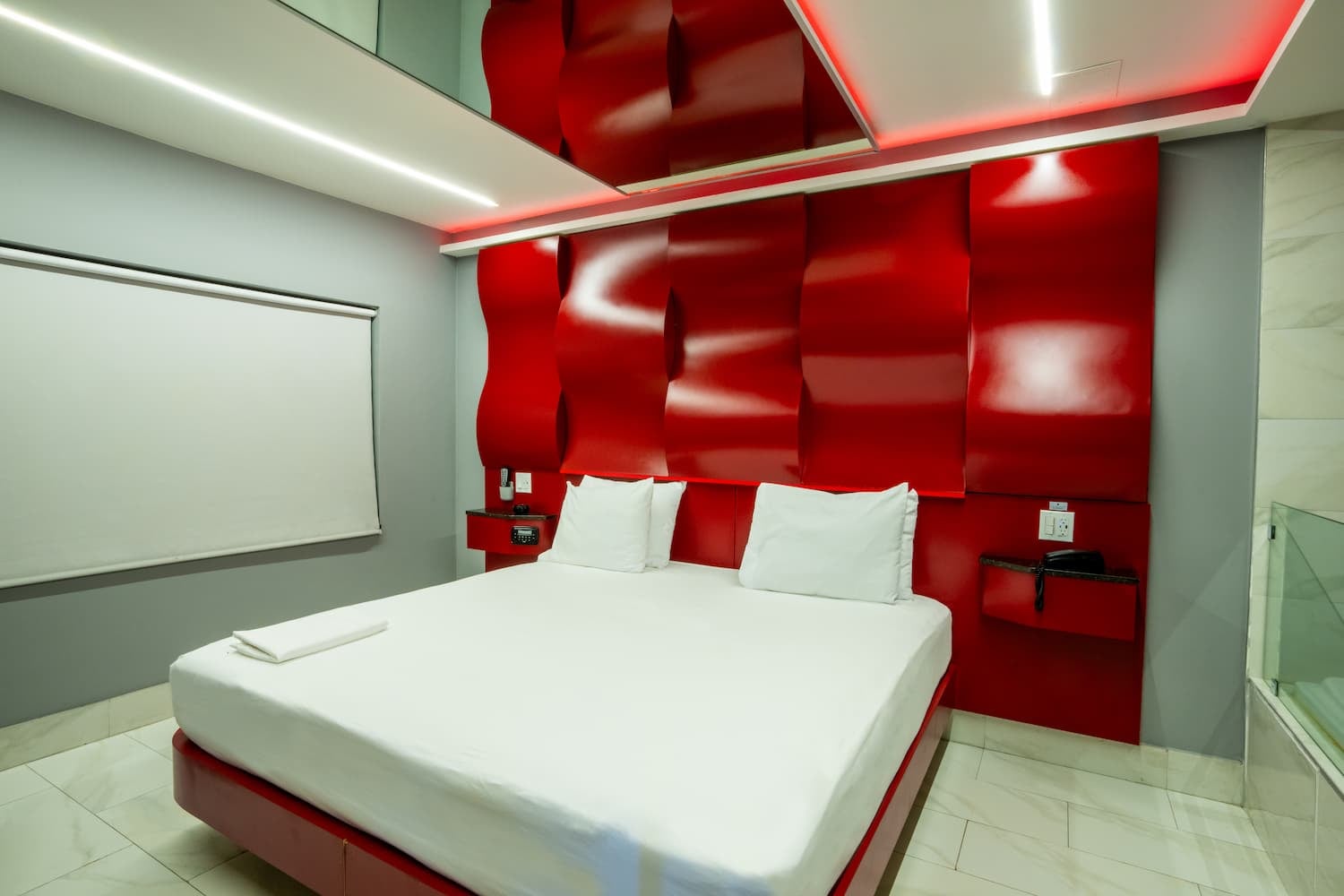 Suite Jacuzzi view 1