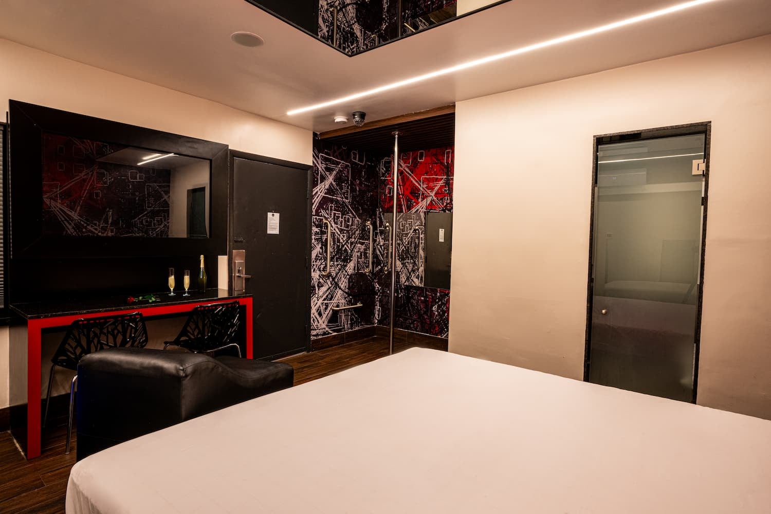 Suite Yes view 5